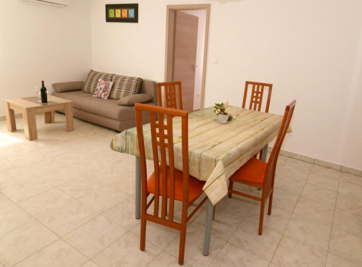 Apartment Natali Brseč Buitenkant foto